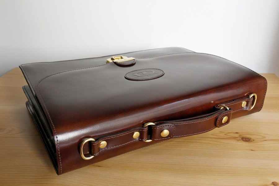 Gorgeous Business Briefcase Shoulder Strap Top Handle Genuine Leather